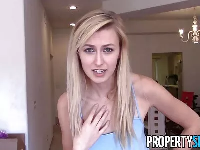 Lusty xxarxx مدبلج Amirah Adara تمتص ديك أبيض كبير مثل المحترفين